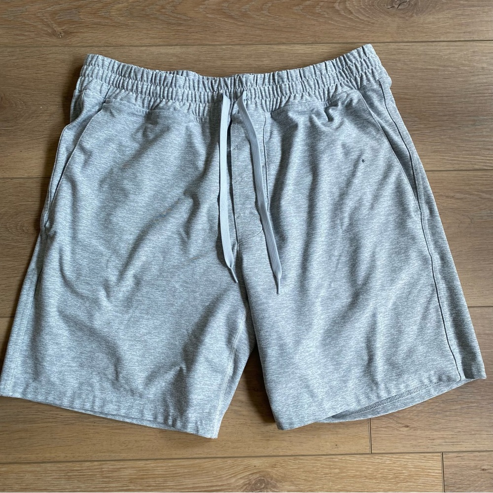 Outdoor Voices Sunday 7” shorts